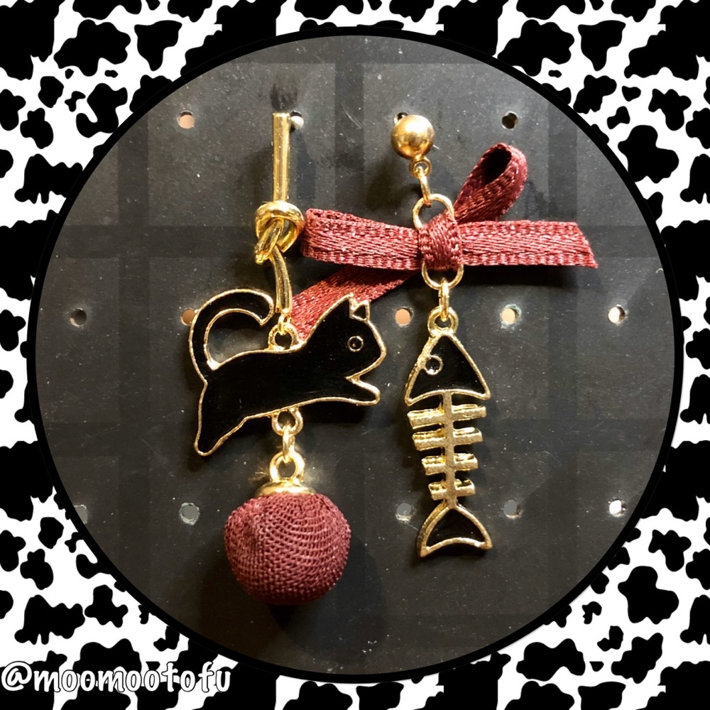 🐈&🐟bone earrings 😻